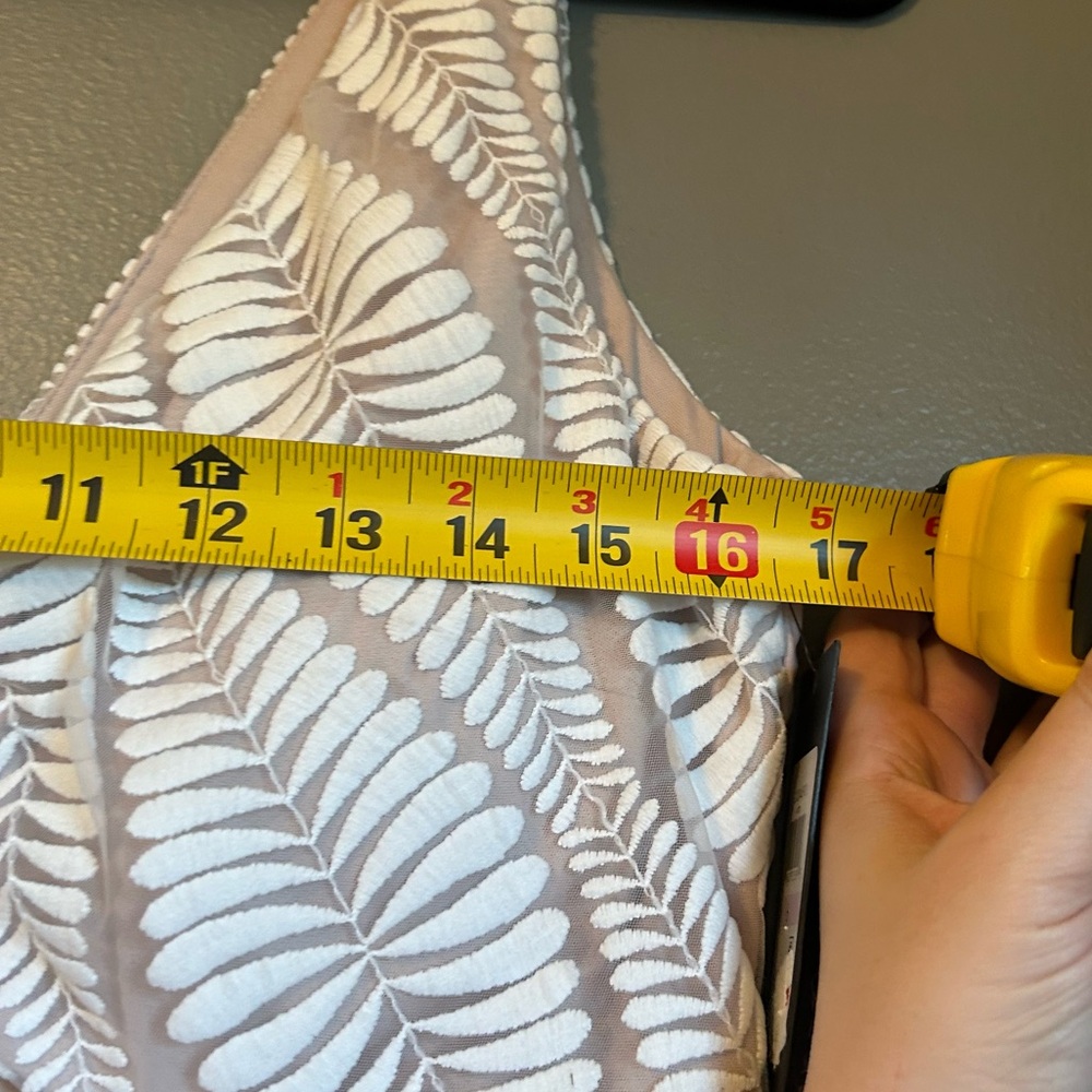 Guess Tan and White Ruffled Bodycon Midi Dress - Picture 10 of 14